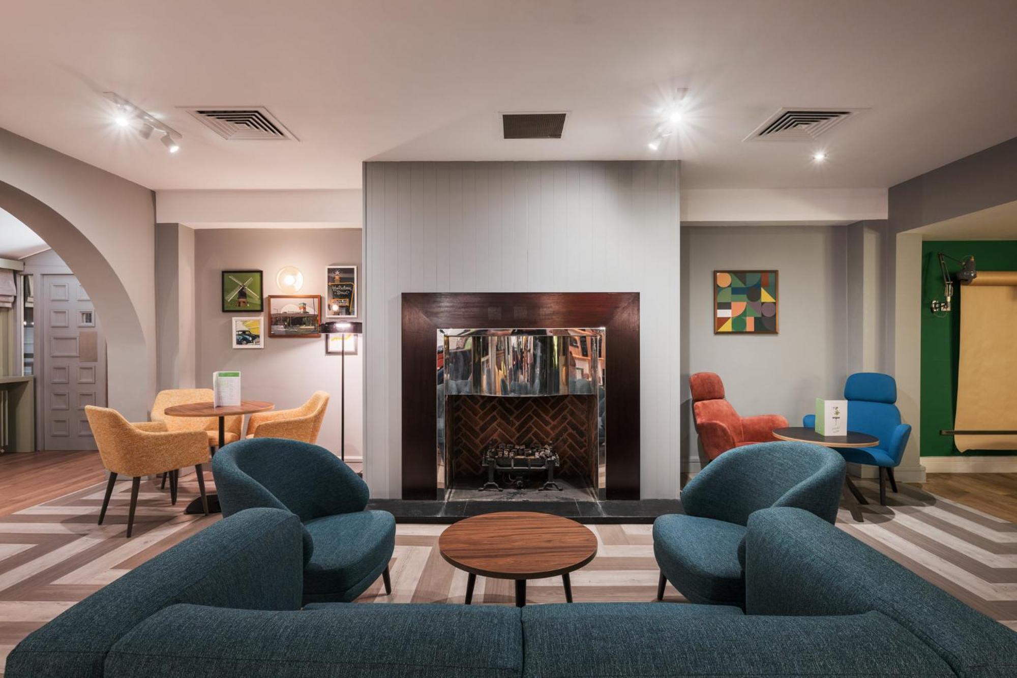 Hotel Birmingham By Ihg 4*