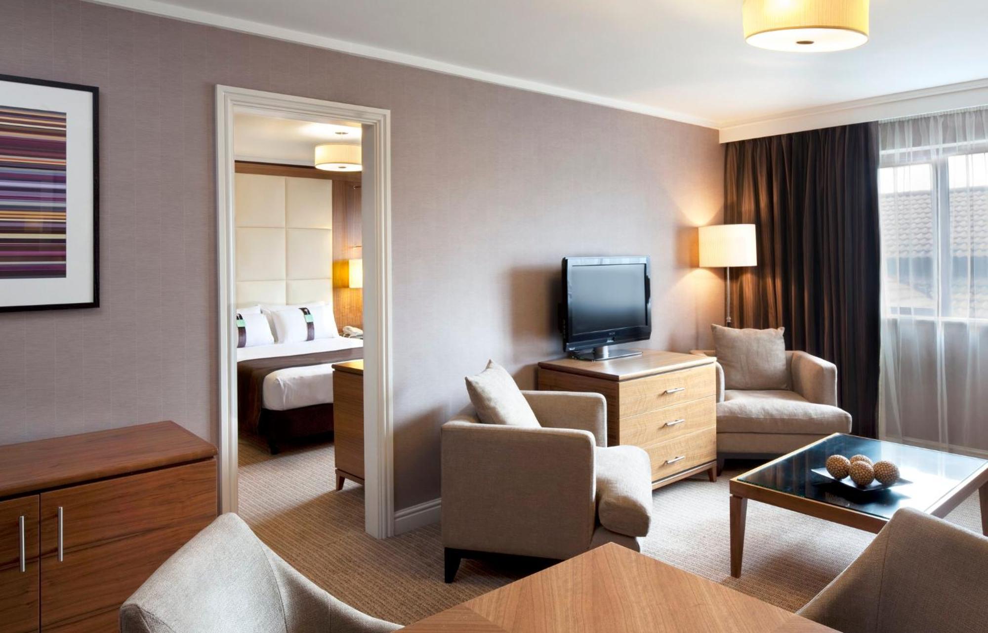 Hotel Birmingham By Ihg 4*